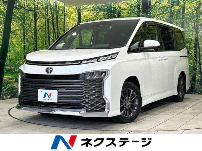 TOYOTA VOXY