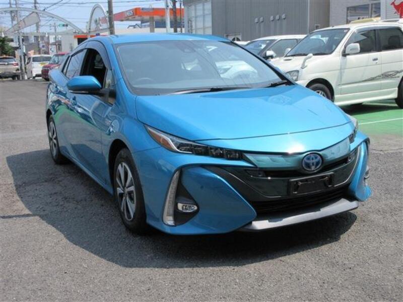 TOYOTA PRIUS PHV