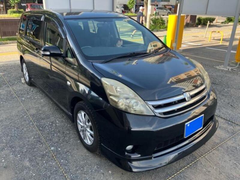 TOYOTA ISIS