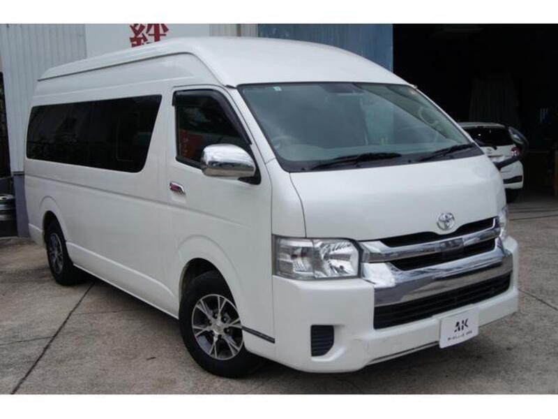 TOYOTA HIACE WAGON