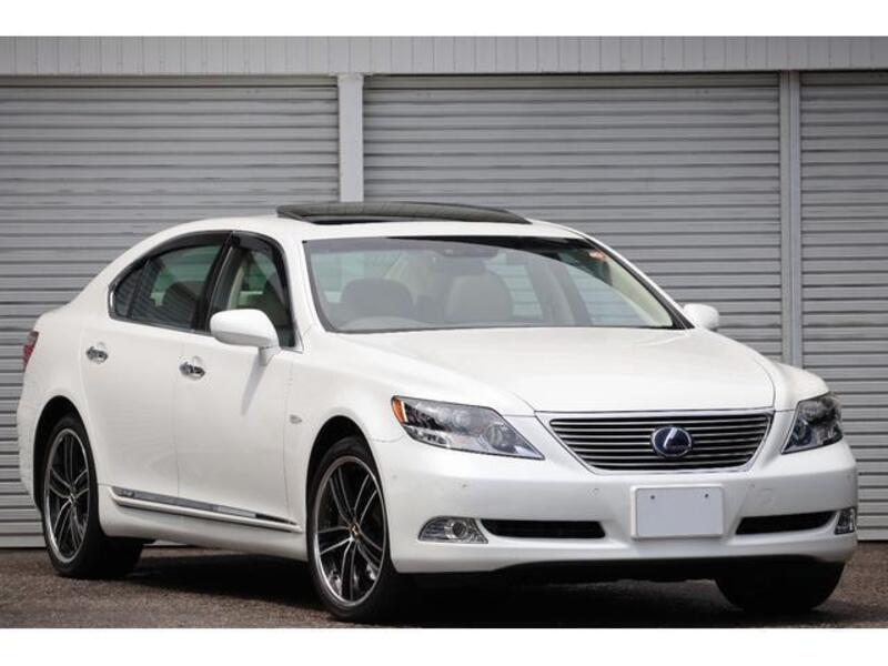 LEXUS LS