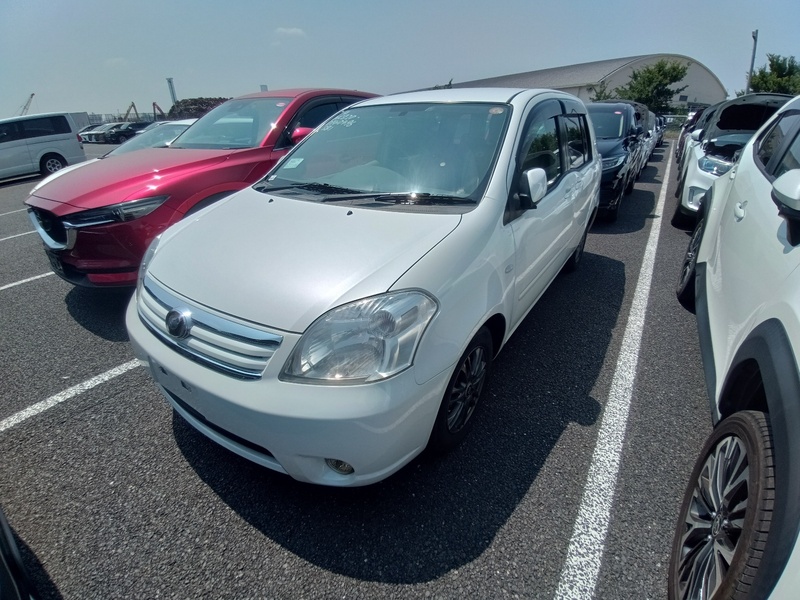 TOYOTA RAUM