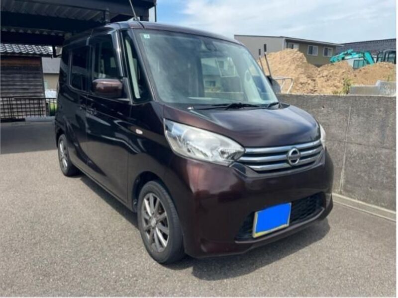 NISSAN DAYZ ROOX