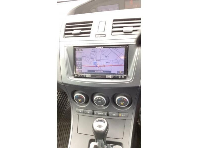 MAZDA AXELA SPORTS