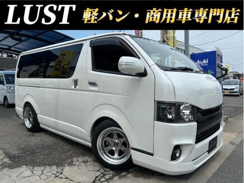 TOYOTA HIACE VAN
