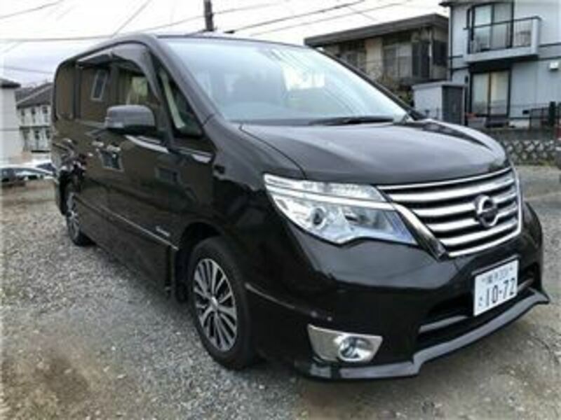 NISSAN　SERENA