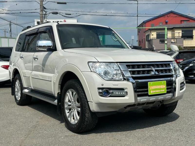 MITSUBISHI PAJERO