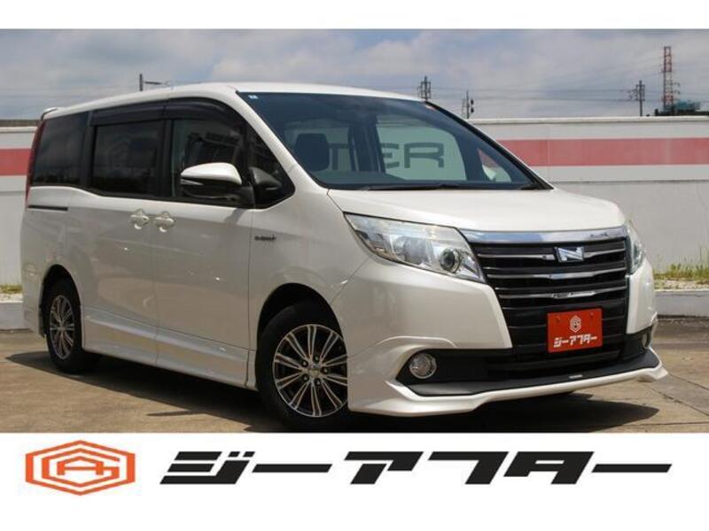 TOYOTA NOAH
