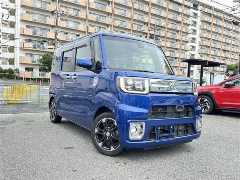 TOYOTA PIXIS MEGA