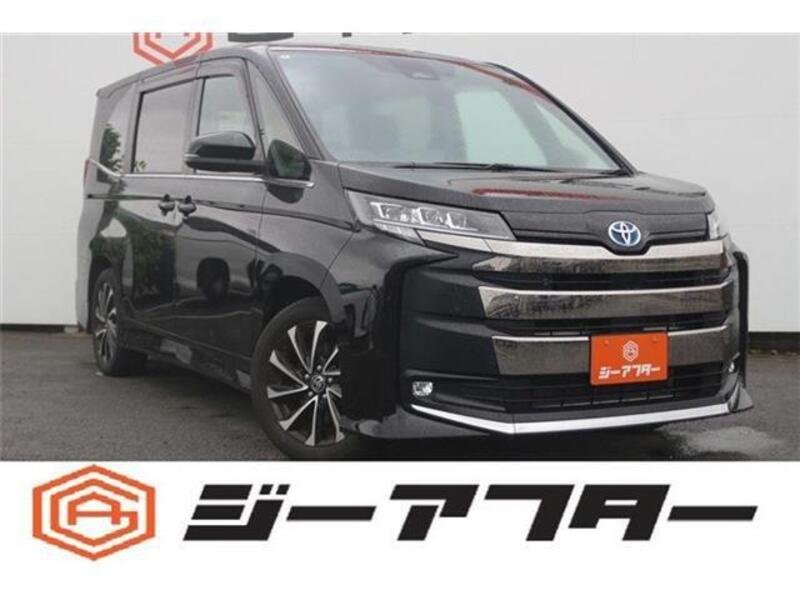 TOYOTA NOAH