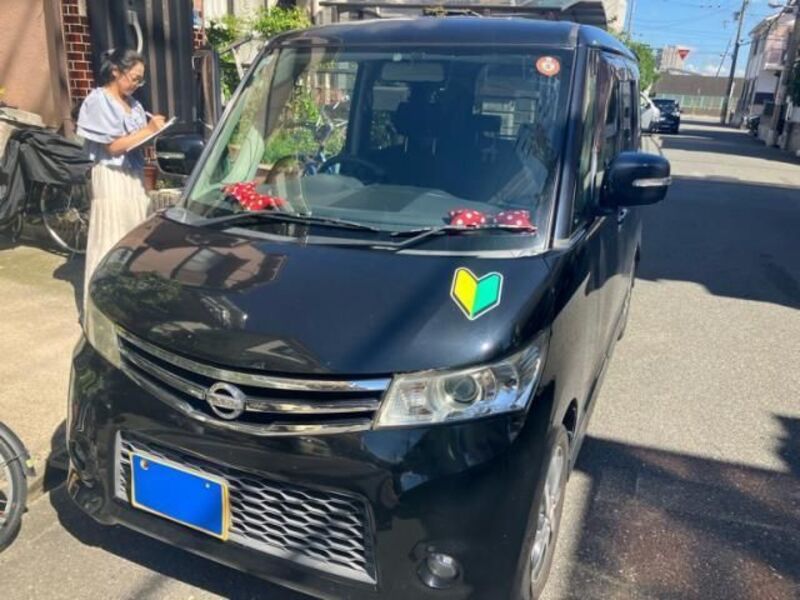 NISSAN ROOX