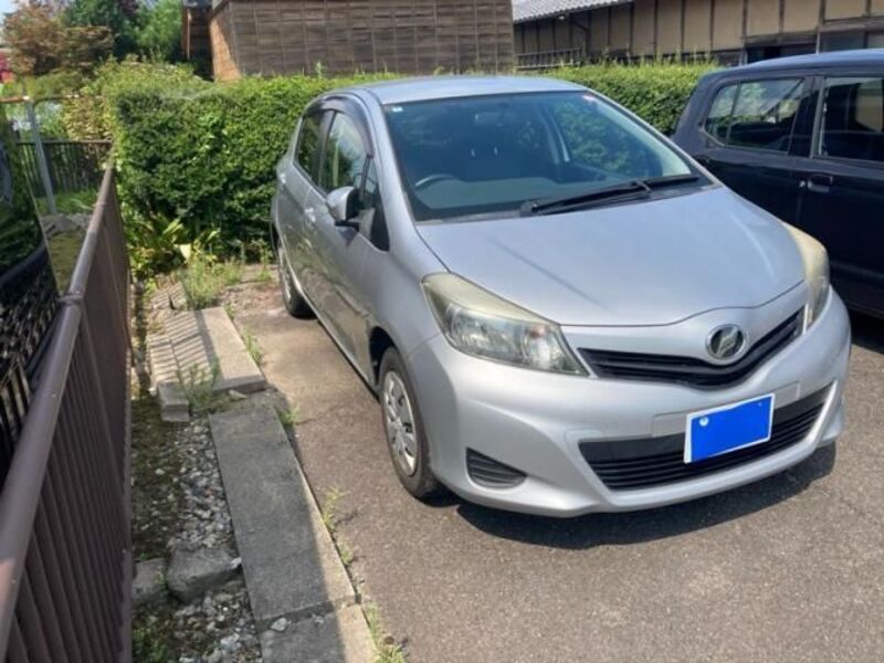 TOYOTA VITZ