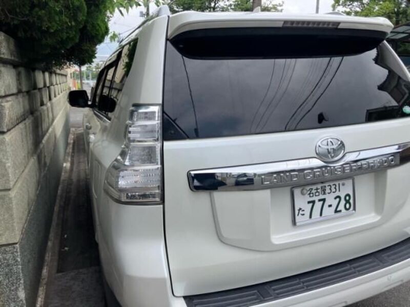 TOYOTA LAND CRUISER PRADO