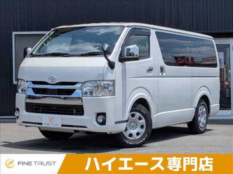 TOYOTA HIACE VAN