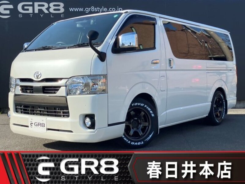 TOYOTA HIACE VAN