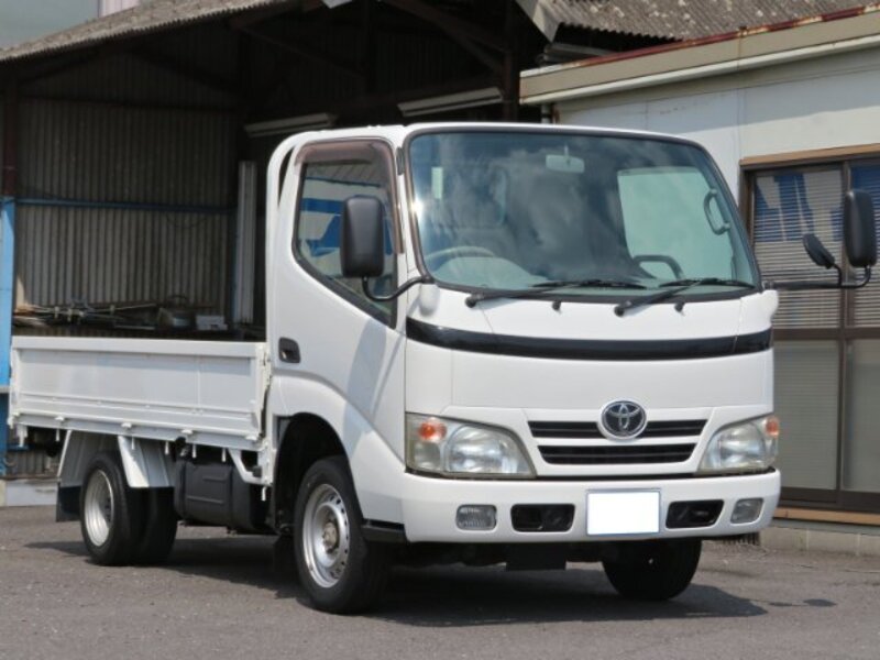 TOYOTA DYNA