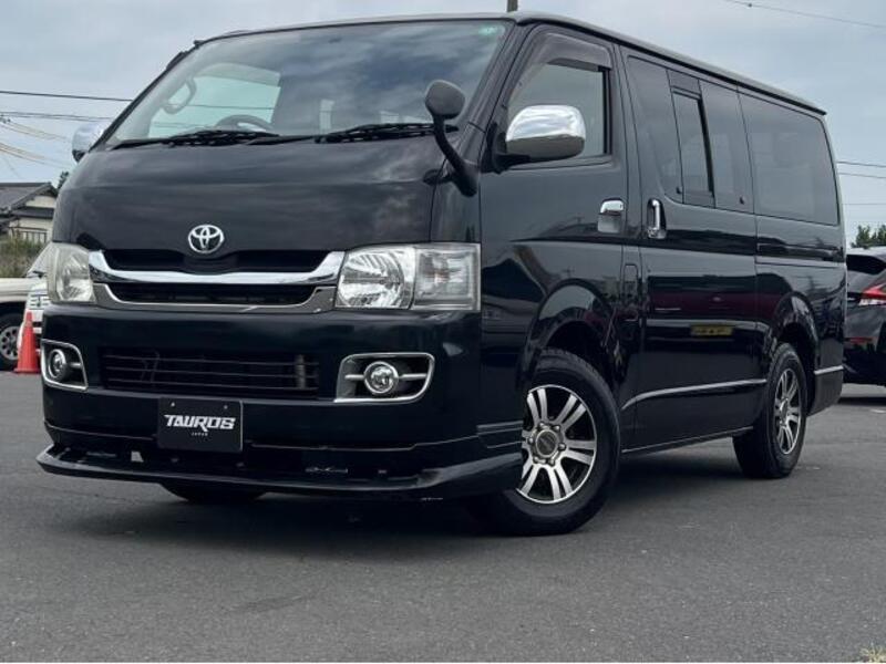TOYOTA REGIUSACE VAN