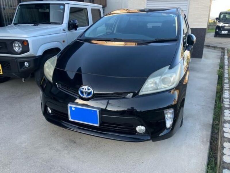 TOYOTA PRIUS