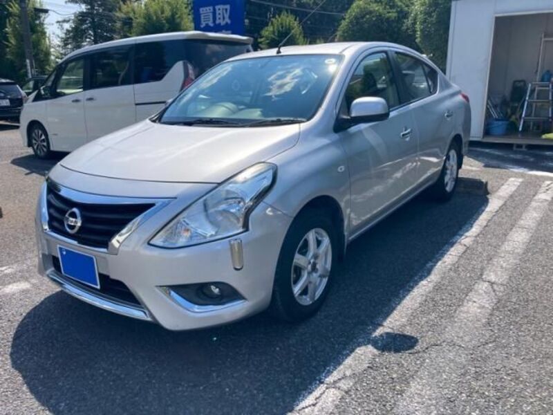 NISSAN LATIO