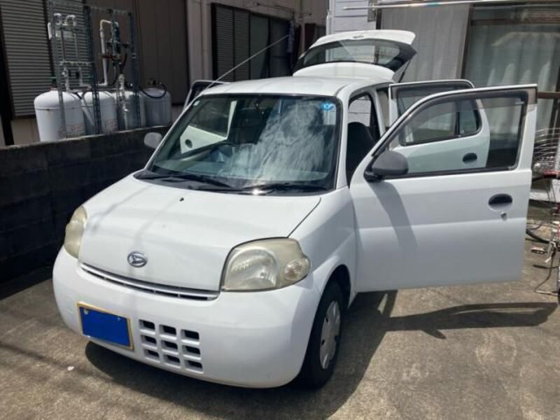 DAIHATSU ESSE