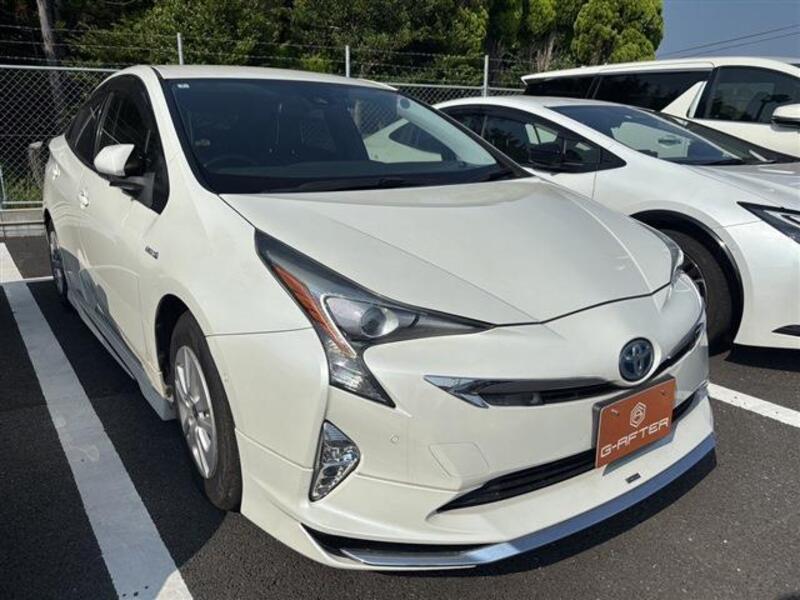 TOYOTA PRIUS