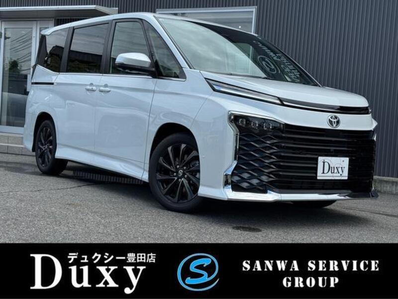 TOYOTA VOXY