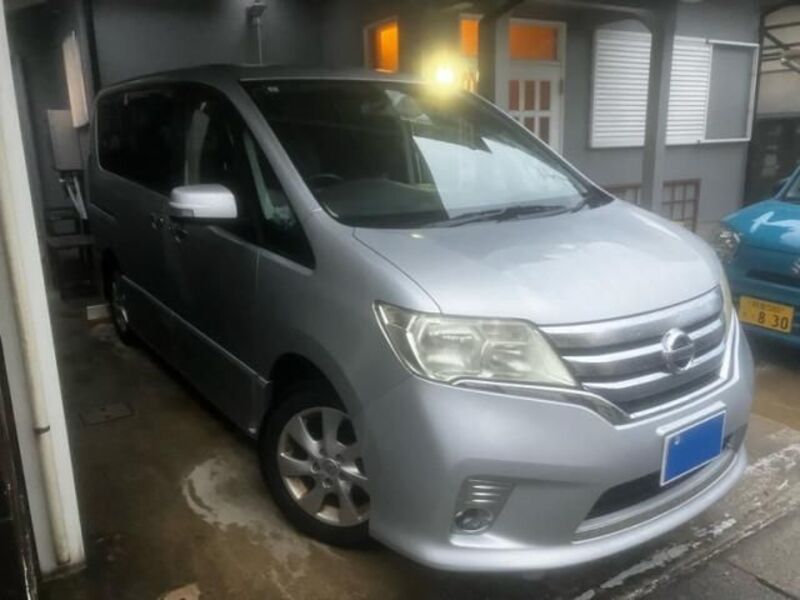 NISSAN SERENA