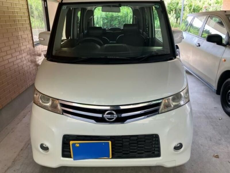 NISSAN ROOX