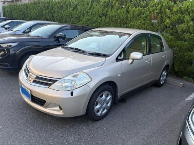 NISSAN LATIO