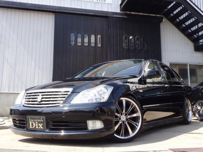 TOYOTA CROWN