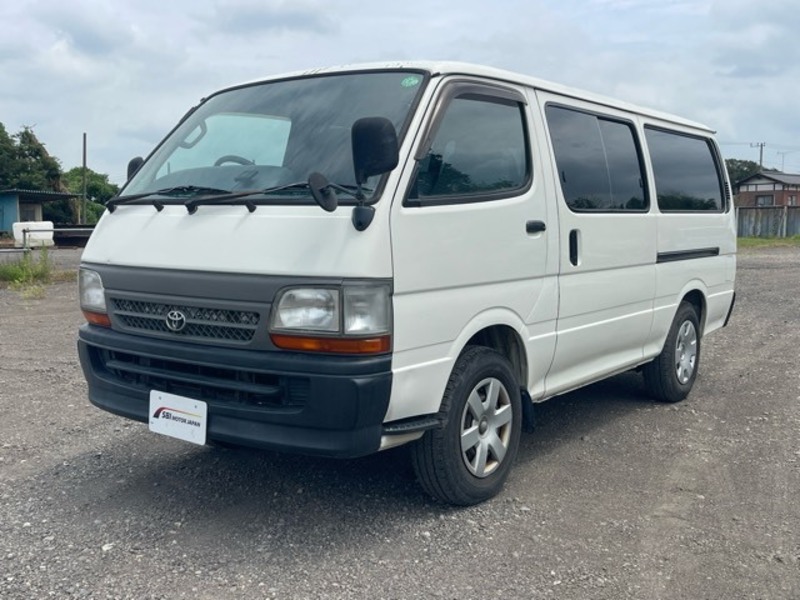 TOYOTA HIACE VAN