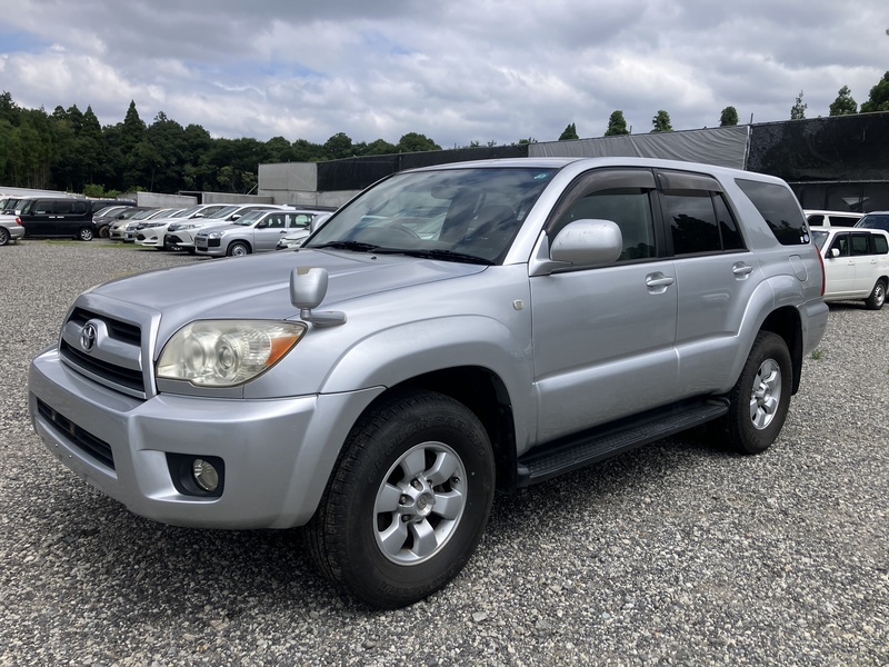 TOYOTA HILUX SURF