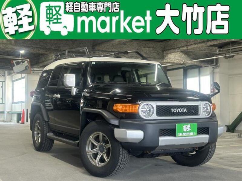 TOYOTA FJ CRUISER