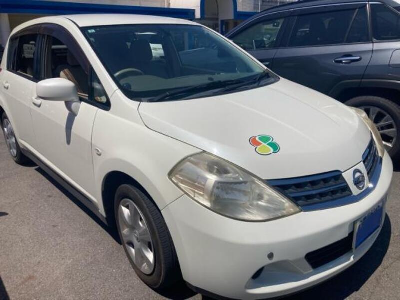 NISSAN TIIDA