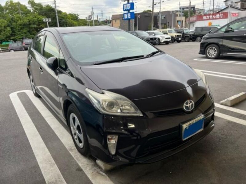 TOYOTA PRIUS