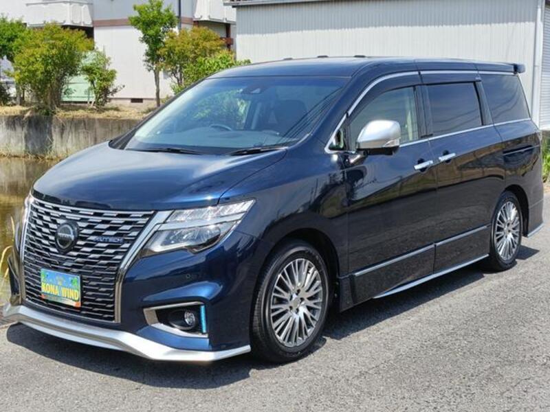 NISSAN ELGRAND