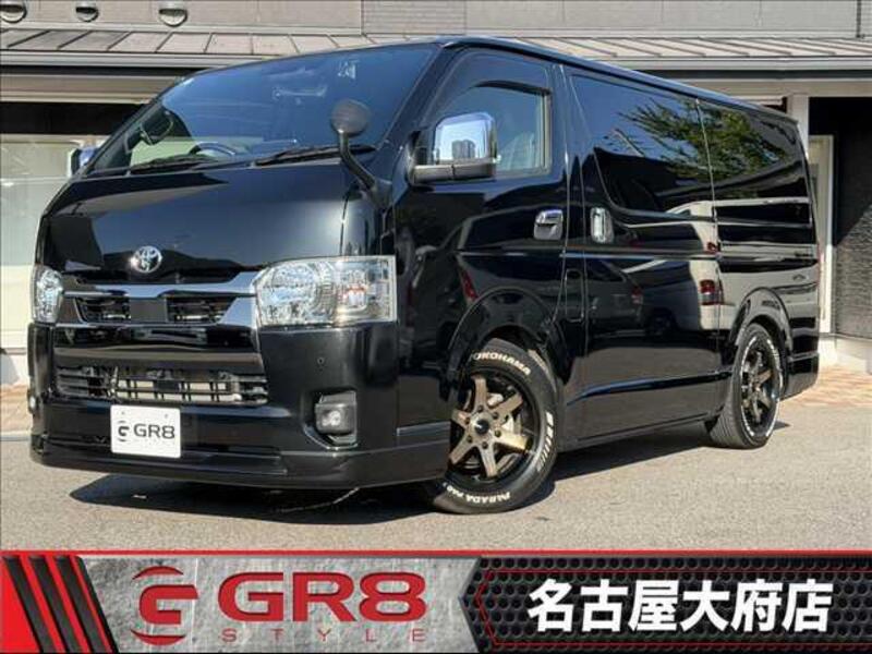 TOYOTA HIACE VAN