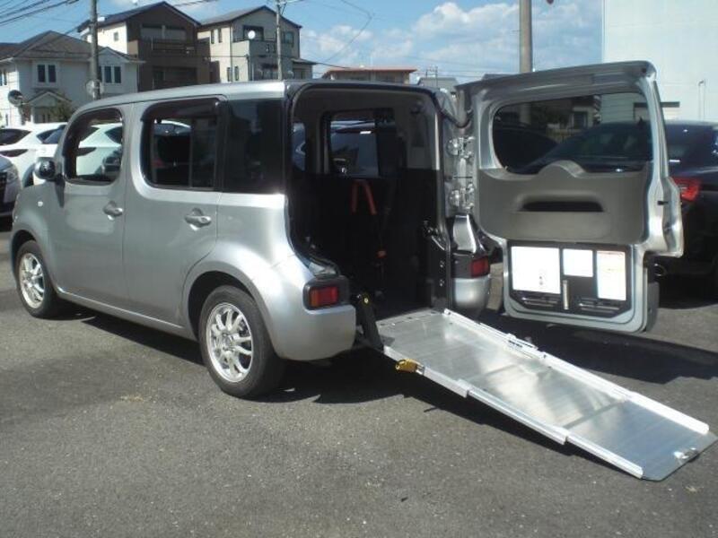 NISSAN CUBE