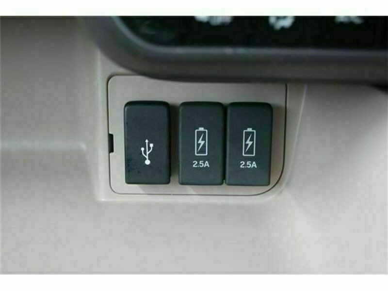 N BOX