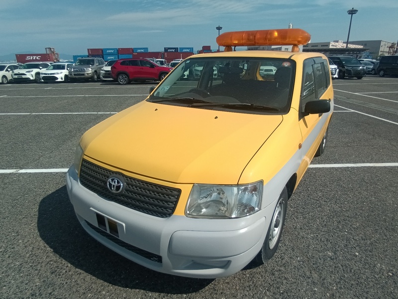 TOYOTA SUCCEED VAN