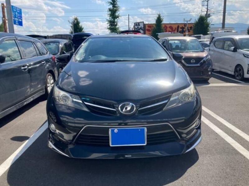 TOYOTA AURIS