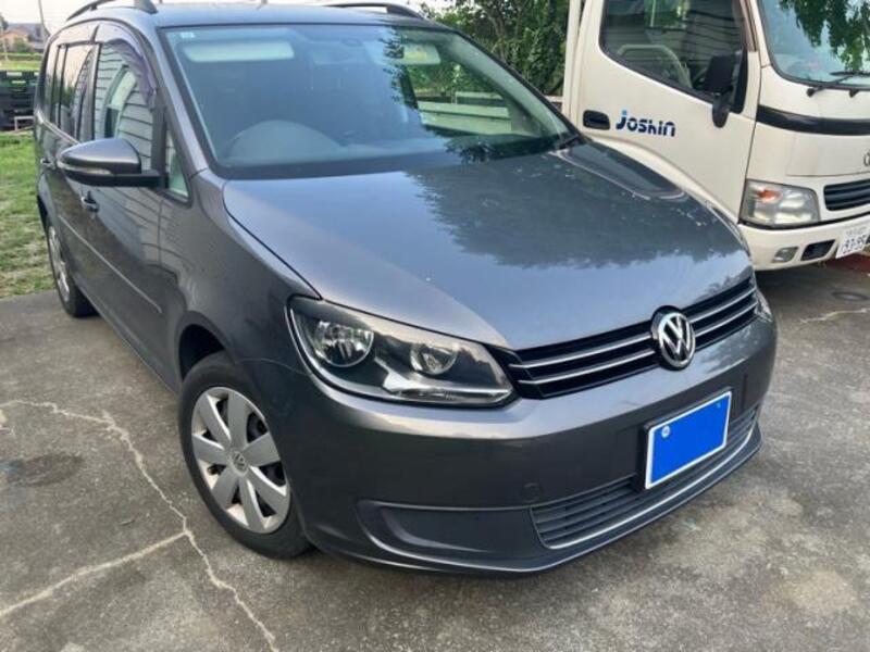 VOLKSWAGEN GOLF TOURAN
