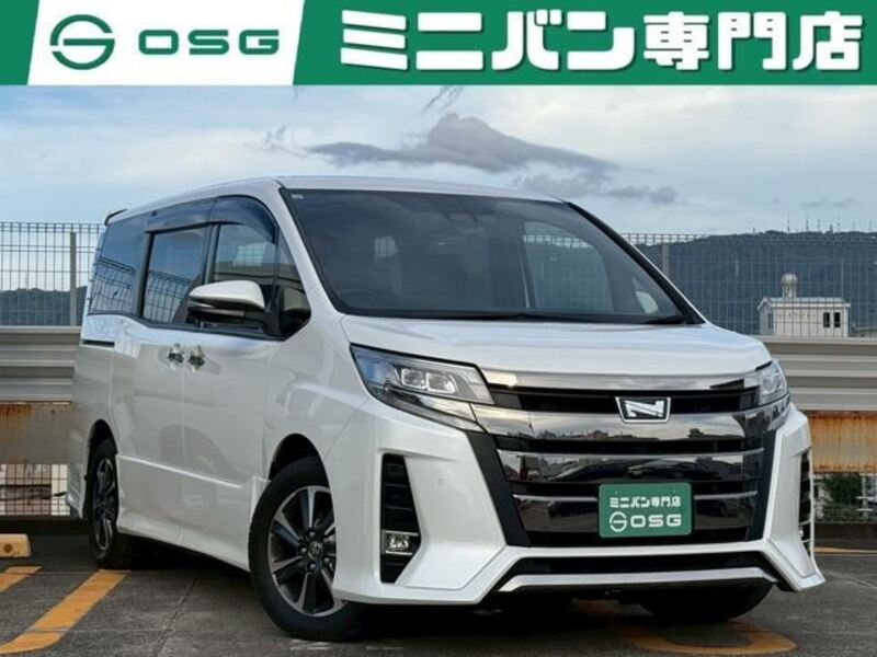 TOYOTA NOAH