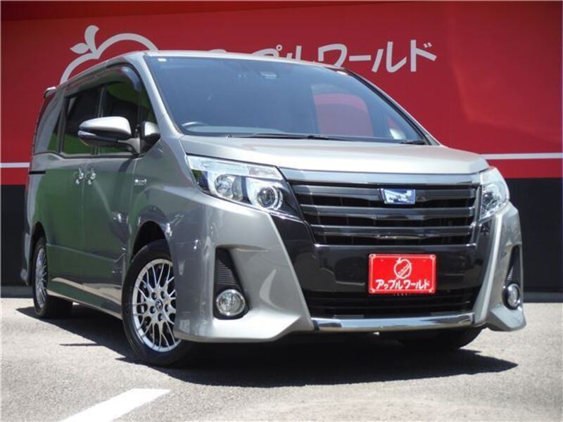 TOYOTA NOAH