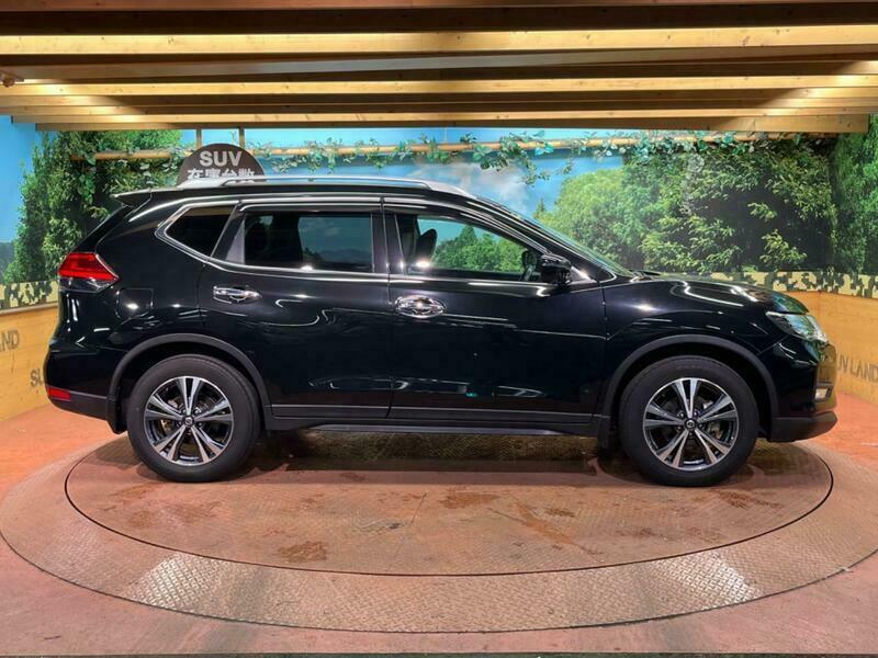 X-TRAIL