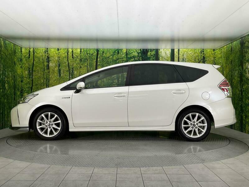 PRIUS ALPHA
