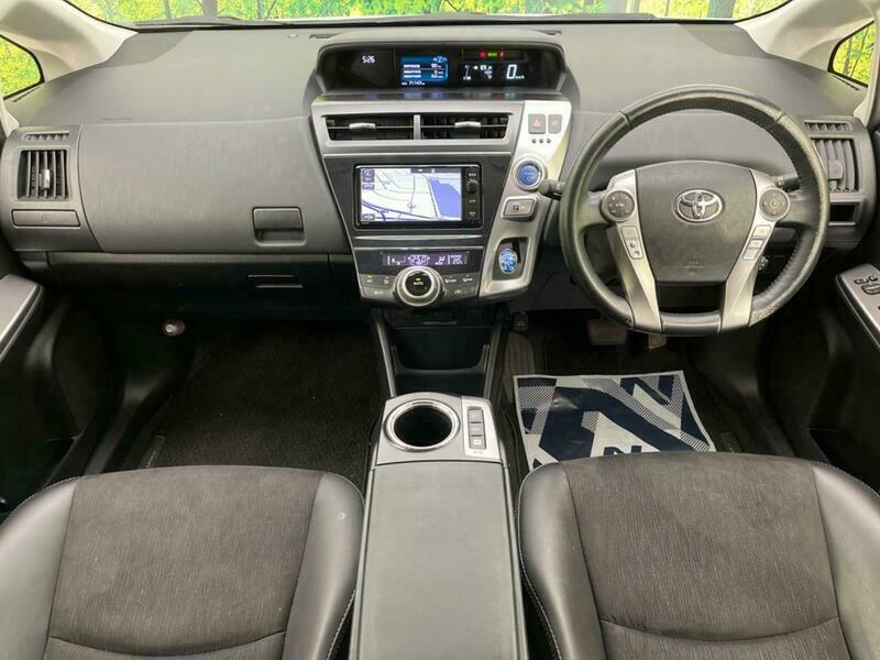 PRIUS ALPHA