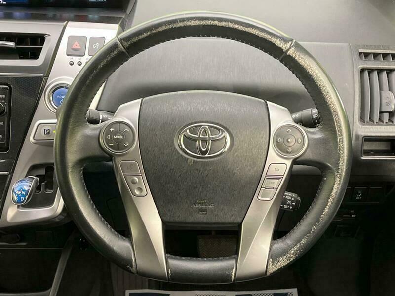 PRIUS ALPHA