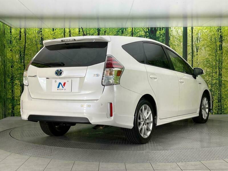 PRIUS ALPHA