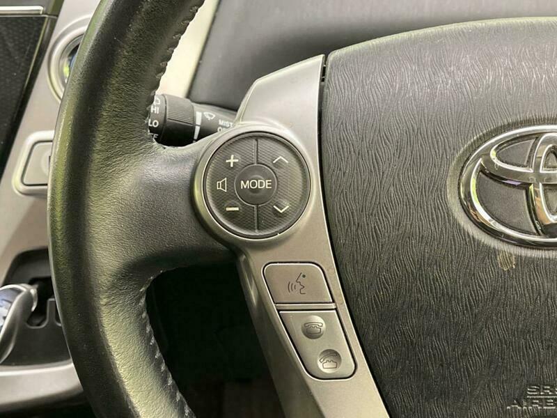 PRIUS ALPHA